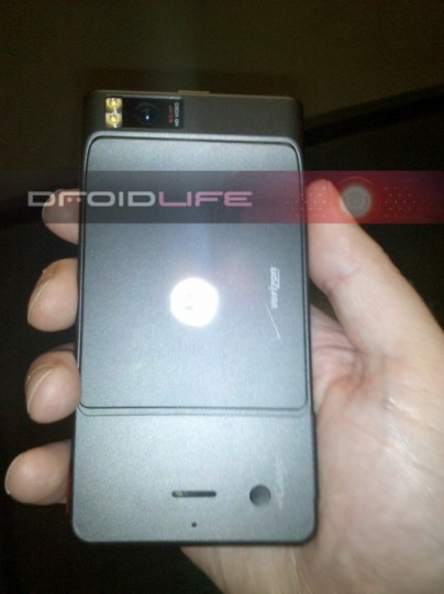 Motorola Droid Xtreme si mostra in due nuove immagini
