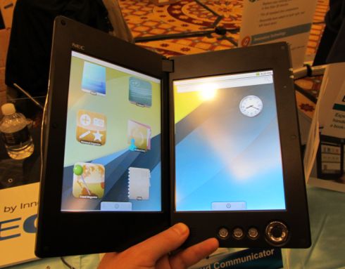 Primo sguardo al tablet Android dual screen di NEC