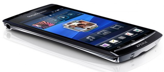 Sony Ericsson Xperia Arc, device slim da 4.2