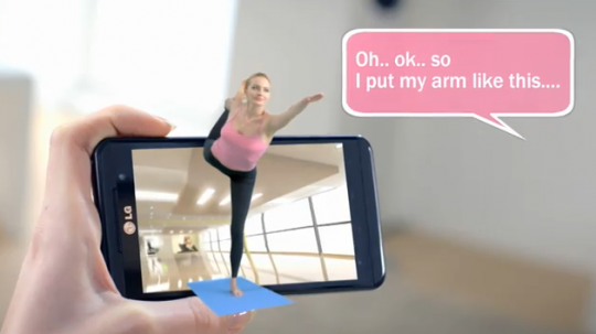 LG Optimus 3D a lezione di Yoga - Video promo