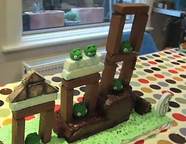 [Video] - Una nuova torta di AngryBirds