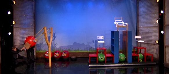 Conan O’Brien gioca ad Angry Birds.. nella vita reale! (video)