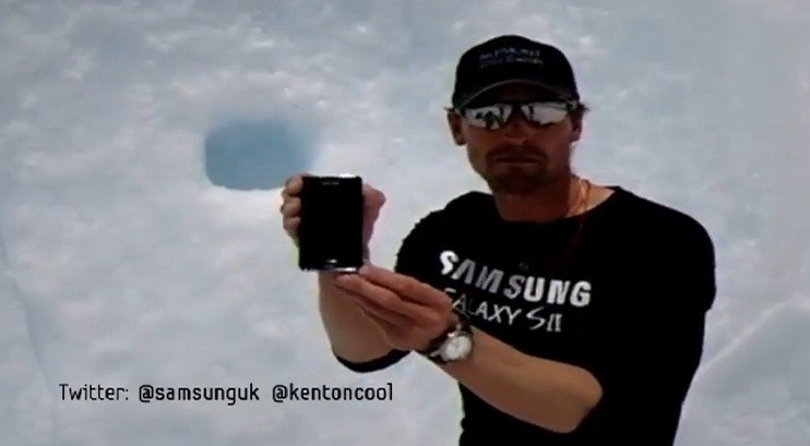 Samsung Galaxy S II e il tweet dal Monte Everest (video)