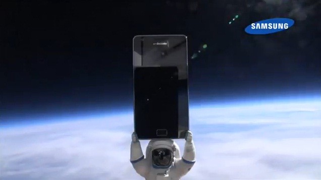 Samsung lancia il Galaxy S II nello spazio! (video)
