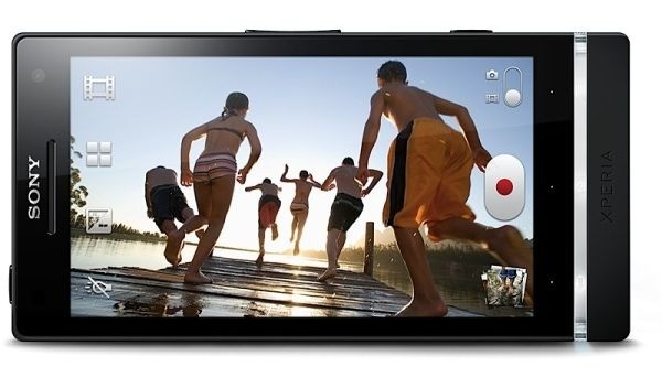 Sony risolve i problemi dell'Xperia S: sostituiti i display difettosi
