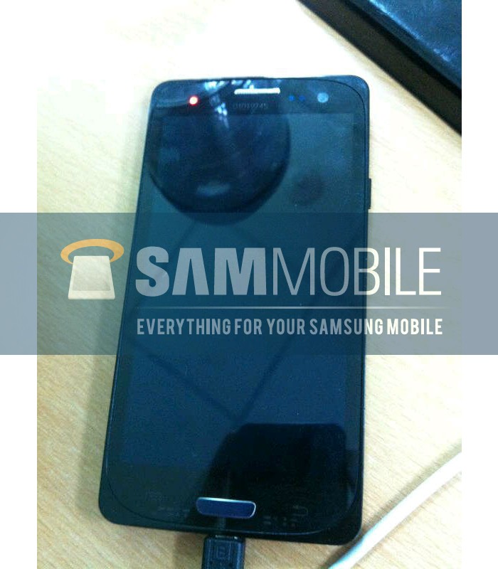 Samsung Galaxy S III si mostra in nuove foto