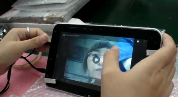 Ecco come in Cina viene assemblato e testato un tablet low-cost [VIDEO]
