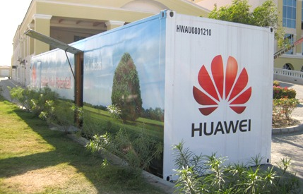 Huawei, operazione trasparenza contro le accuse di spionaggio agli utenti