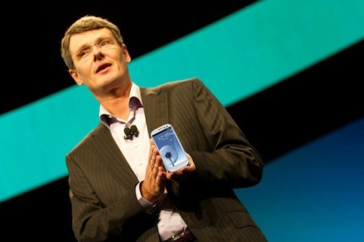 Thorsten Heins utilizza un Samsung Galaxy S III come secondo telefono