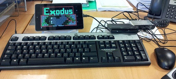Ecco come giocare a vecchi videogame con un Nexus 7 e un lettore di Floppy Disk