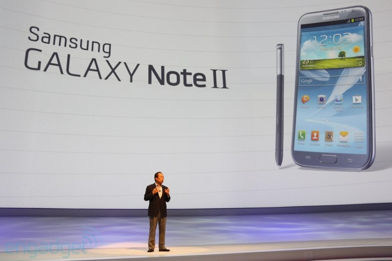 Samsung augura Buone Feste con il Galaxy Note II