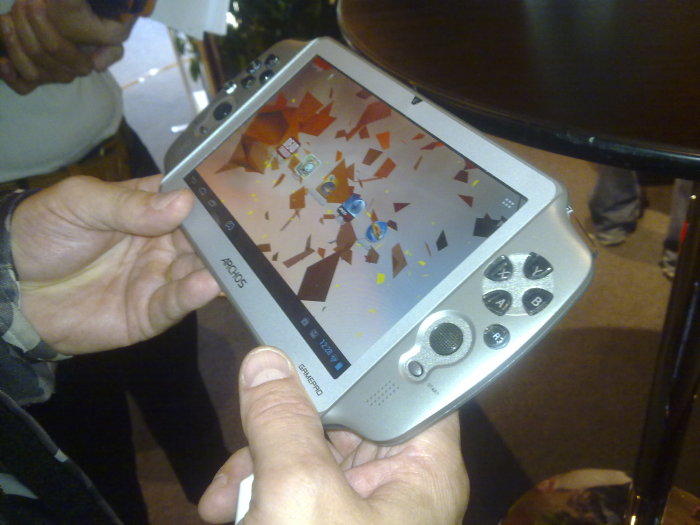 Primo video per Archos GamePad, il tablet per videogiocatori a 149€