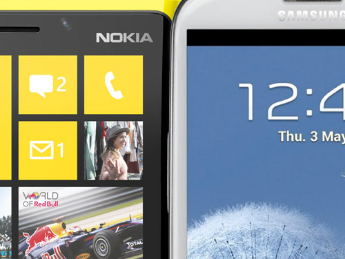 Samsung Galaxy S III vs Nokia Lumia 920: confronto display