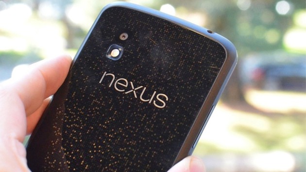 LG Nexus 4 e Orb fotografati ai Raggi X