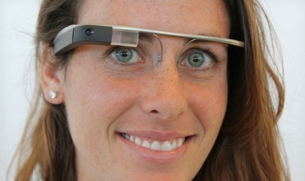 Google Glass: ecco un nuovo video dimostrativo dell'interfaccia utente