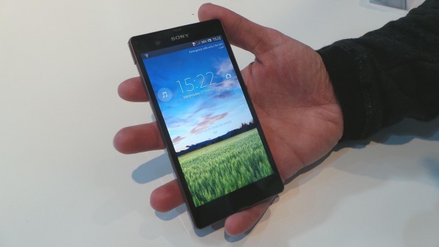 [MWC 2013] Sony Xperia Z - Hands-on di Androidiani.com