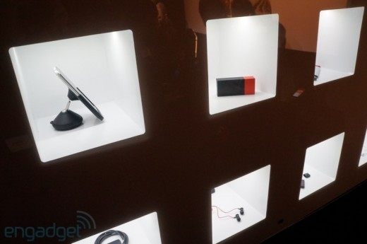 HTC One: ecco le foto dei primi accessori