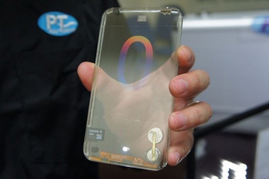 Polytron ed il prototipo di smartphone trasparente [Foto e Video]