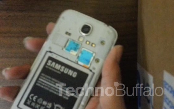 Samsung Galaxy S IV: il primo teardown mostra grande facilità nella riparazione