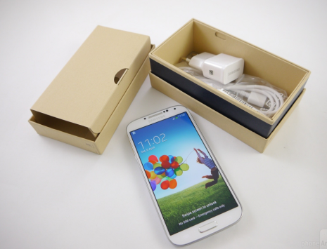 Samsung Galaxy S IV: ecco un primo video unboxing