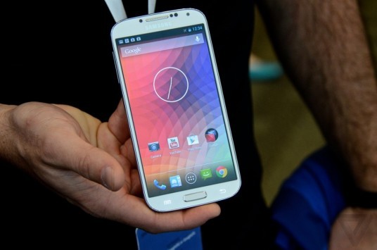 Samsung Galaxy S4 ‘Nexus Edition’: ecco un primo hands-on [Foto]