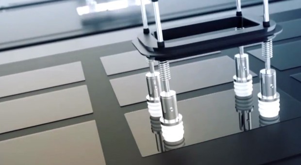 Corning lancia il Lotus XT Glass: vetro più resistente e luminoso per i nuovi dispositivi