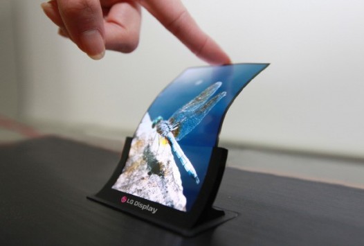 LG presenta ufficialmente un display da 5 pollici flessibile e indistruttibile
