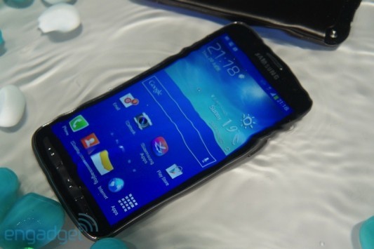 Galaxy S4 Zoom, Galaxy S4 Active e Galaxy S4 Mini: ecco i primi hands-on