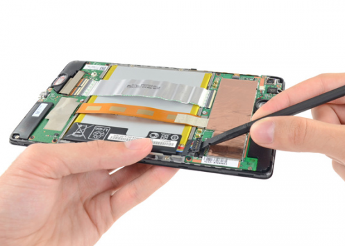 iFixit mette a nudo il nuovo Nexus 7 e Chromecast