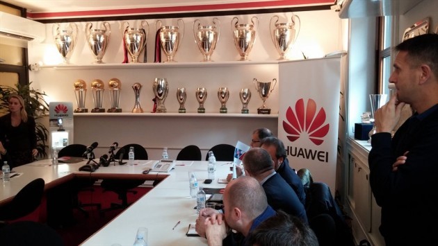 Huawei diventa sponsor di AC Milan e punta al mercato italiano
