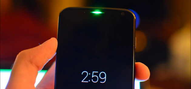 Moto X: scoperto LED di notifica sotto lo speaker