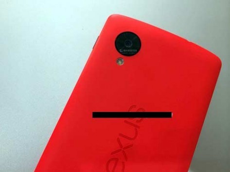 LG Nexus 5 in rosso: ecco le prime foto della confezione e dello smartphone