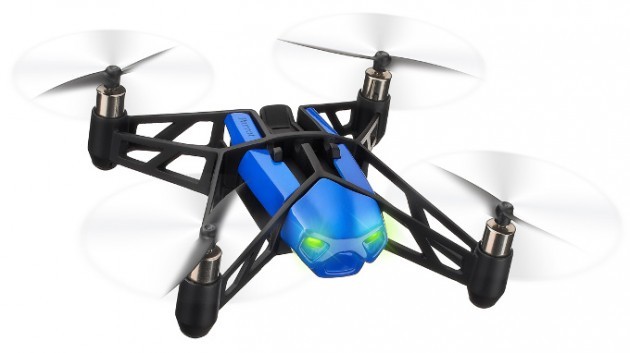 Parrot svela il nuovo MiniDrone, un AR.Drone grande quanto un palmo di mano