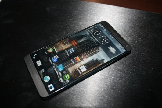 HTC M8: nuova immagine confermerebbe la doppia fotocamera