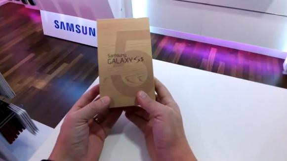 Samsung Galaxy S5, video unboxing della versione T-Mobile