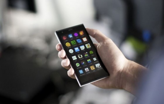Il Jolla Phone arriva su Amazon Italia