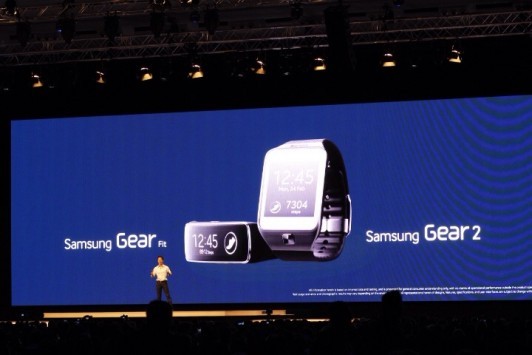 Samsung Gear 2, Gear 2 Neo e Gear Fit saranno disponibili dalla prima settimana di Aprile