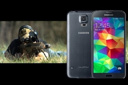 Samsung Galaxy S5: test di resistenza ad un fucile calibro 50