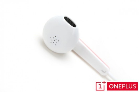 OnePlus One: spuntano sul web le prime fotografie degli auricolari
