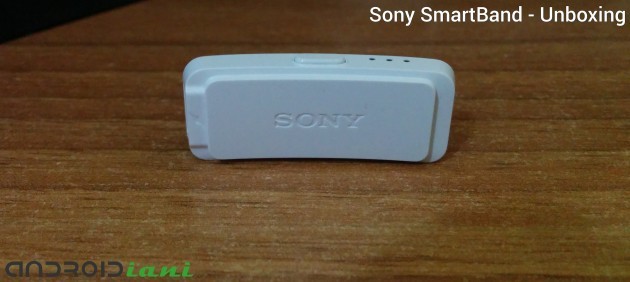 Sony SmartBand: unboxing di Androidiani.com