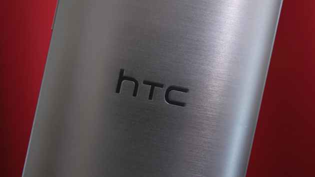 HTC One M8 Eye fa visita agli uffici TENAA