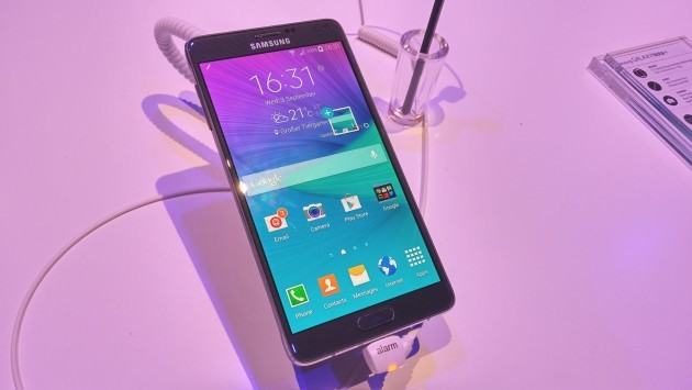 Galaxy Note 4: ecco i wallpaper dell'homescreen e della lockscreen