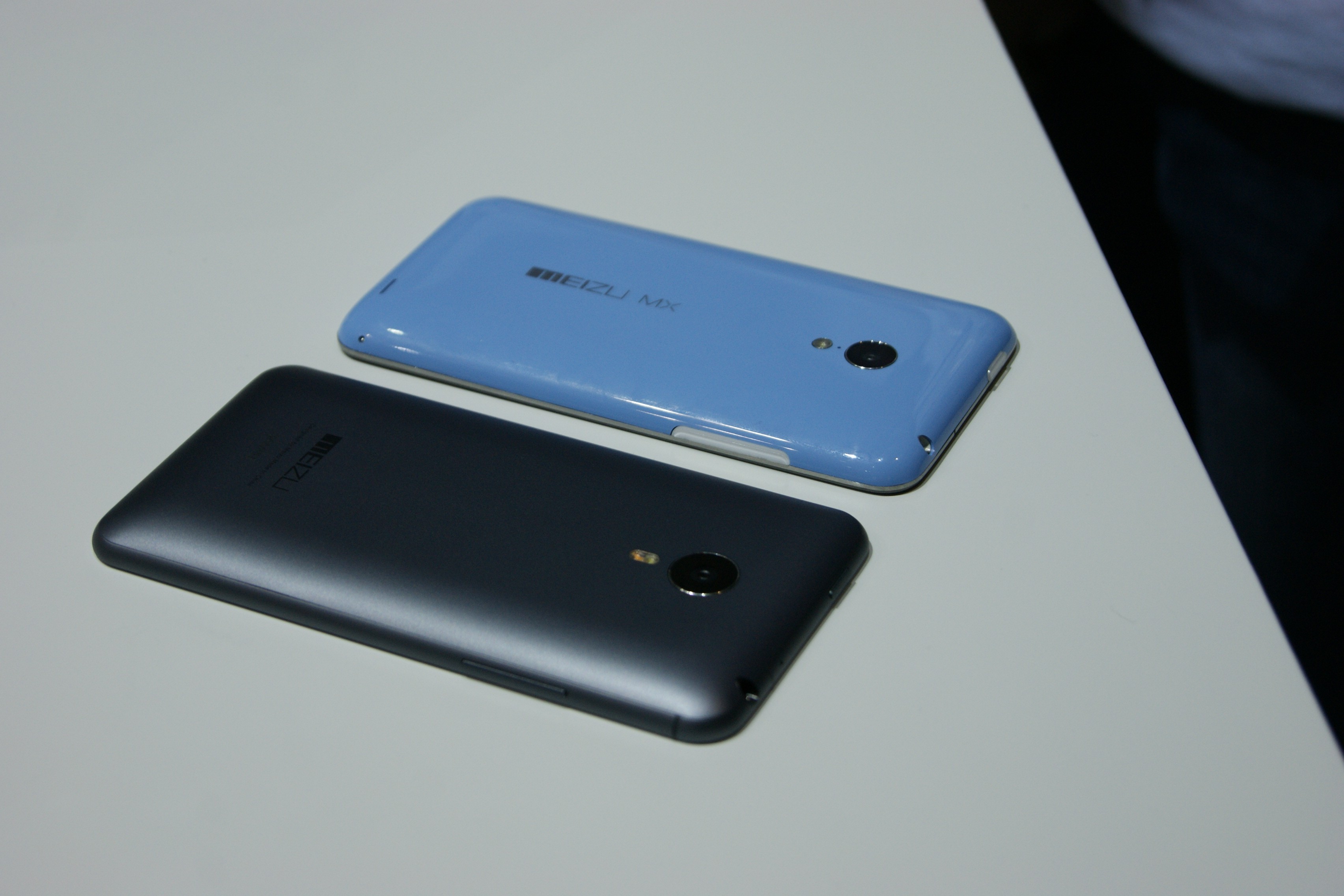 MX4 vs MX3 back top