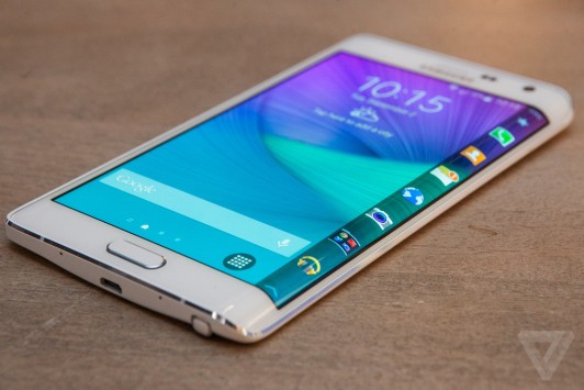 Samsung: rilasciata un'infografica sulle feature uniche del Galaxy Note Edge