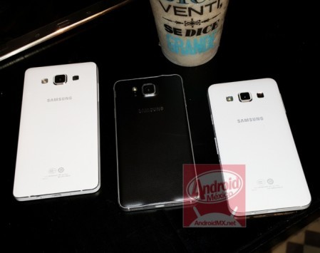 Samsung Galaxy A5 e A3 si mostrano in foto