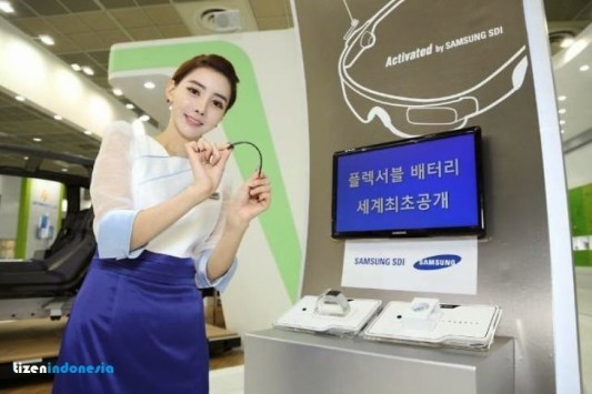 Samsung mostra una batteria pieghevole per wearable