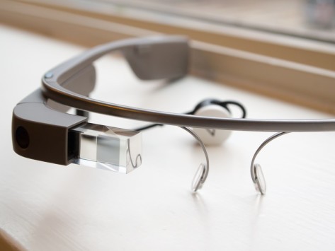Google Glass 2.0: un brevetto mostrerebbe un design più minimal e leggero