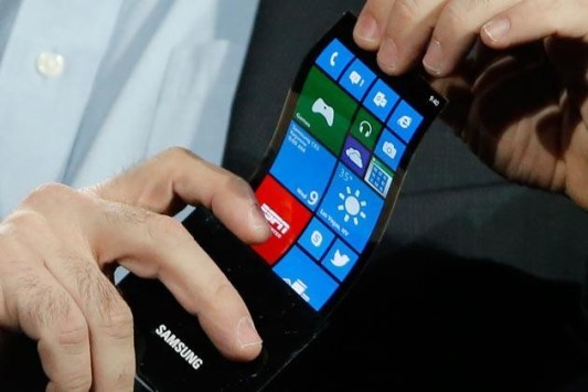 Samsung lancerà degli smartphone pieghevoli entro il prossimo anno