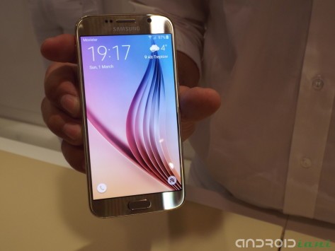 Samsung Galaxy S6 e S6 Edge ricevono il primo aggiornamento software