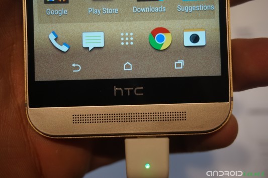 Un bug ritarda il lancio di HTC One M9